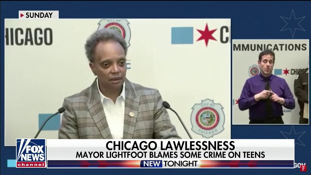 Chicago teachers slam Lightfoot after mayor blames remote learning for rise in carjacking crimes