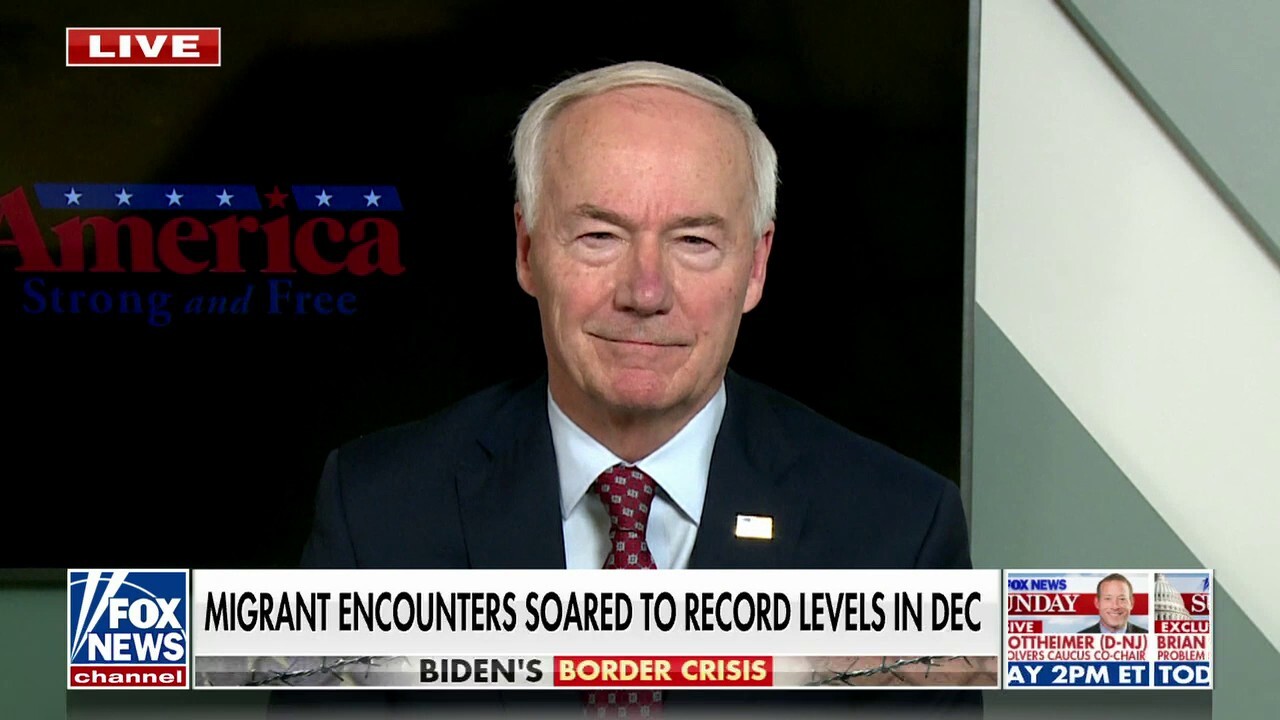 Biden admin needs to ‘toughen up’ the message their border policies are sending: Asa Hutchinson