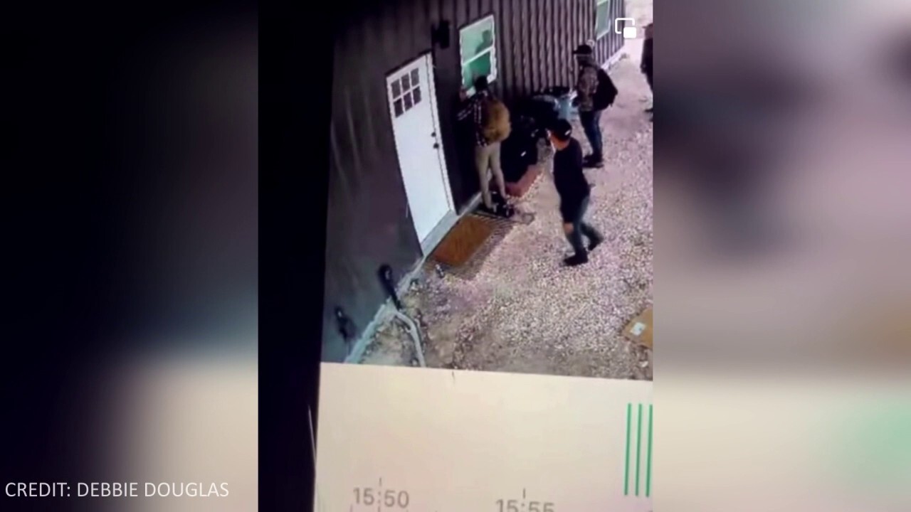 Texas ranch owner near border catches men attempting to break into house