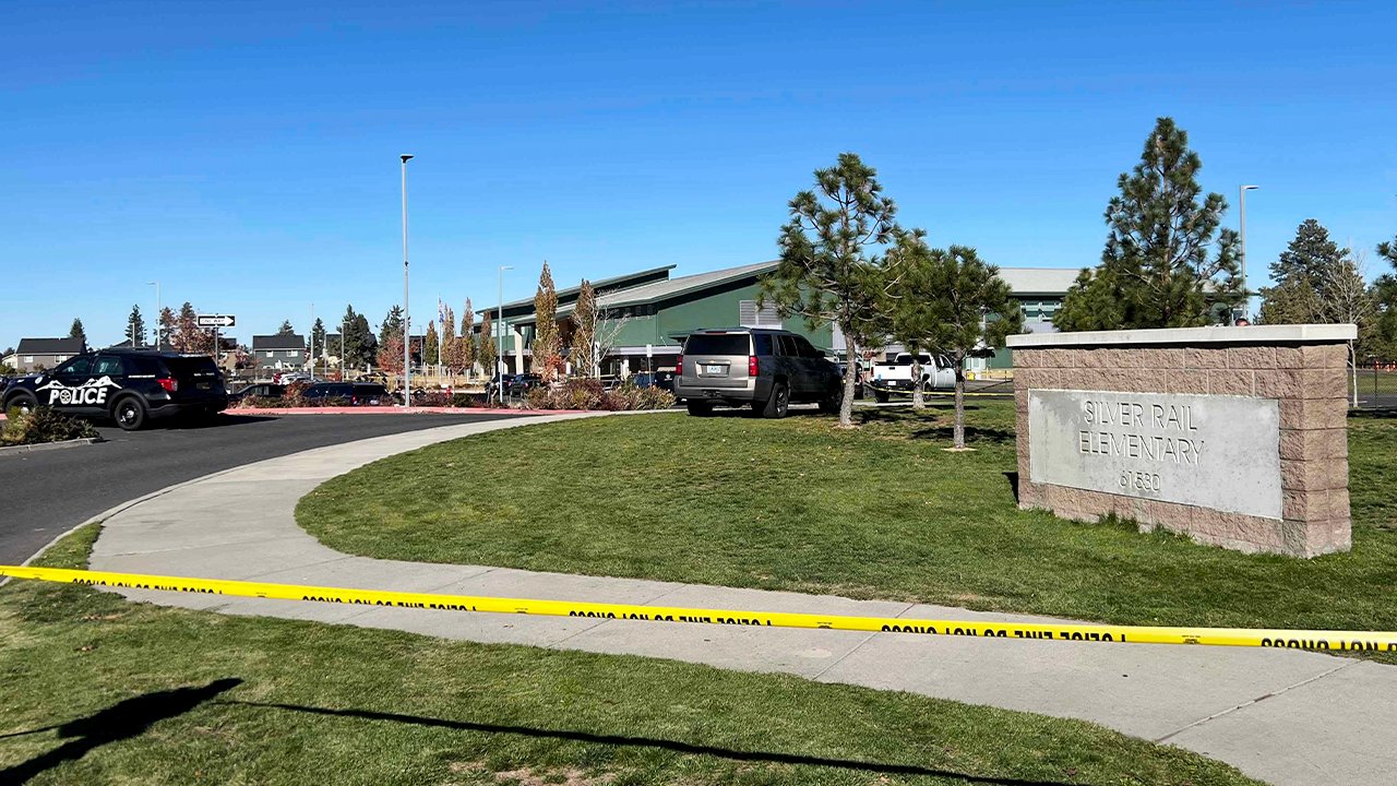 WATCH LIVE: Bend Mayor, local officials give update on Oregon school shooting