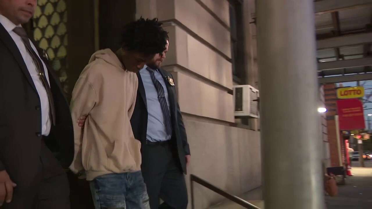 NYC suspect Keyondre Russell escorted from precinct after arrest for subway shooting of 15-year-old 