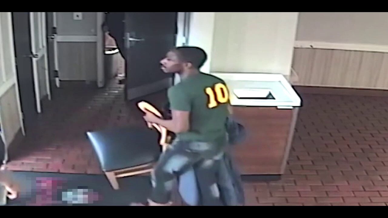 Washington D C Man Assaults Victim With Chair In Wendy s Restaurant 
