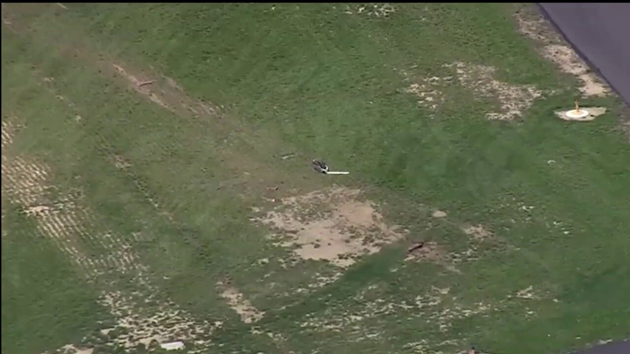 Small plane crashes at Maryland airport