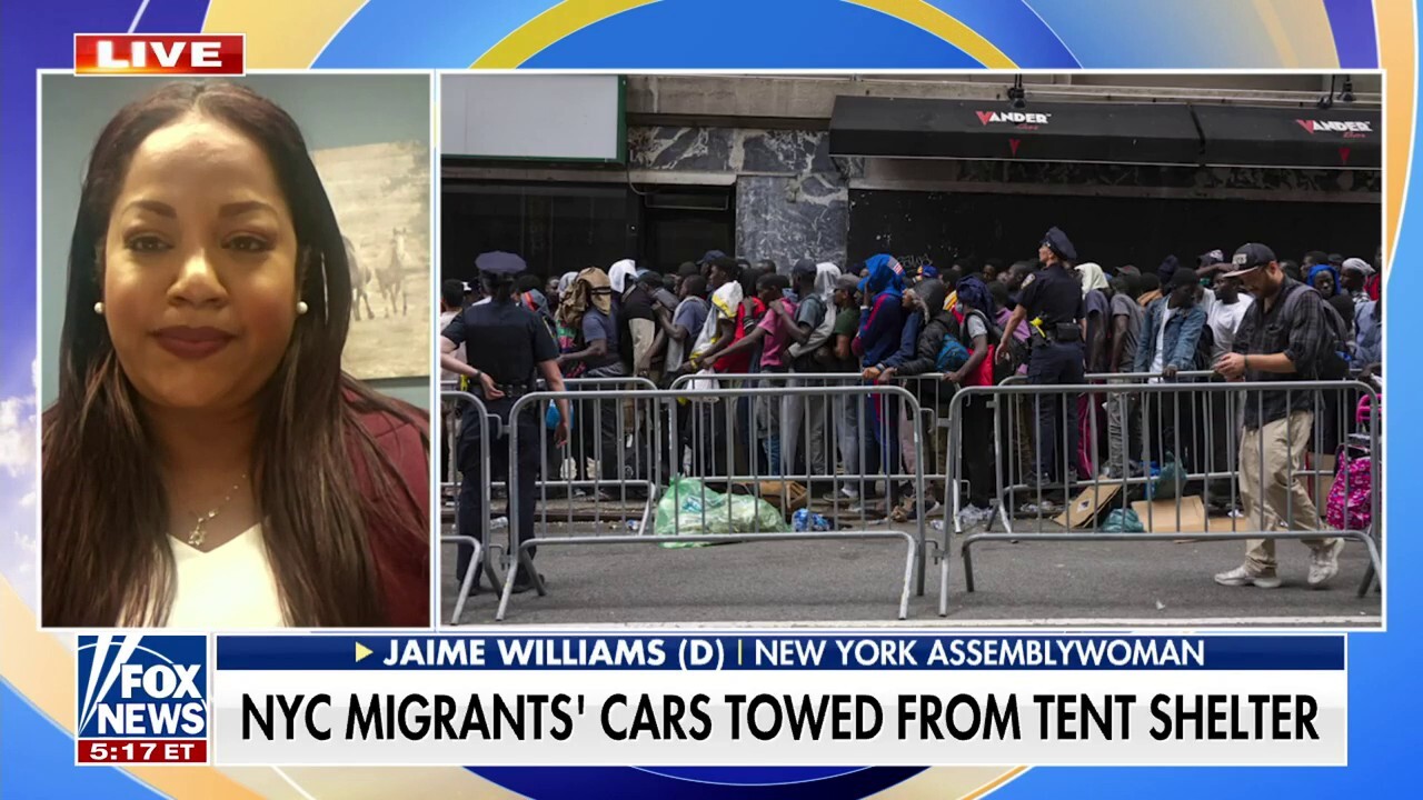 Демократ от Ню Йорк казва, че колите, принадлежащи на мигранти, са били изтеглени от приюта: `Данъкоплатците заслужават отговори`