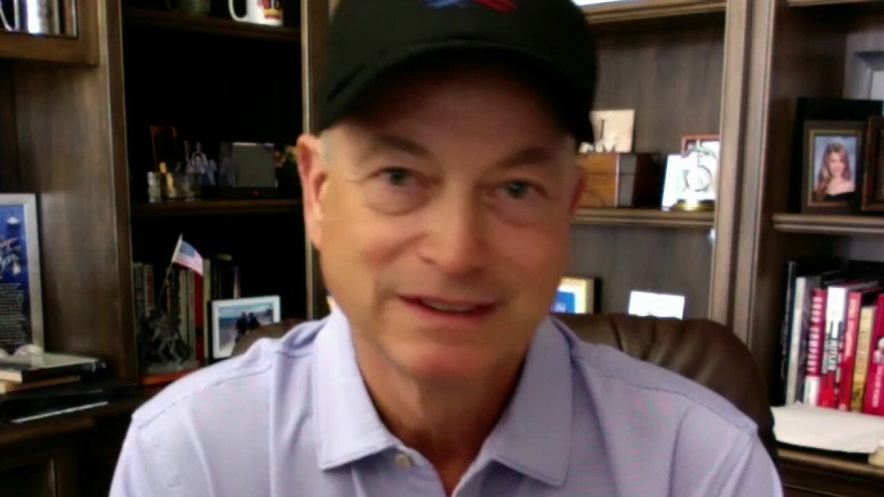 Gary Sinise reflects on visiting war zones