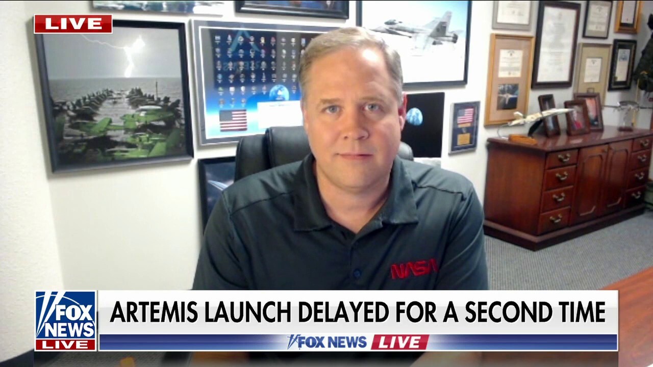 Former NASA administrator ensures Artemis I 'will launch'