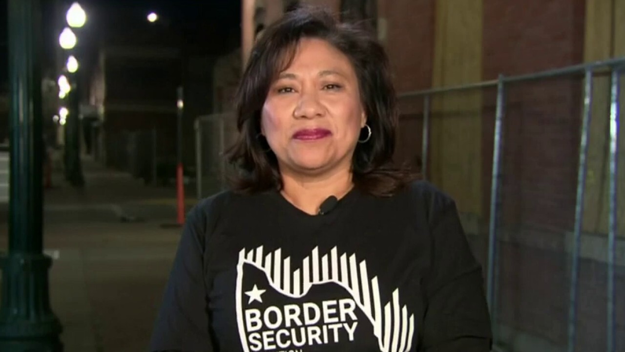 Migrants were removed from El Paso to make Biden look good: Irene Armendariz-Jackson
