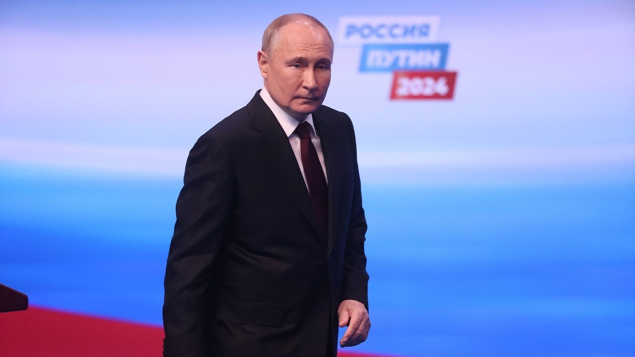 Руският президент Владимир Путин си осигури пети мандат на поста