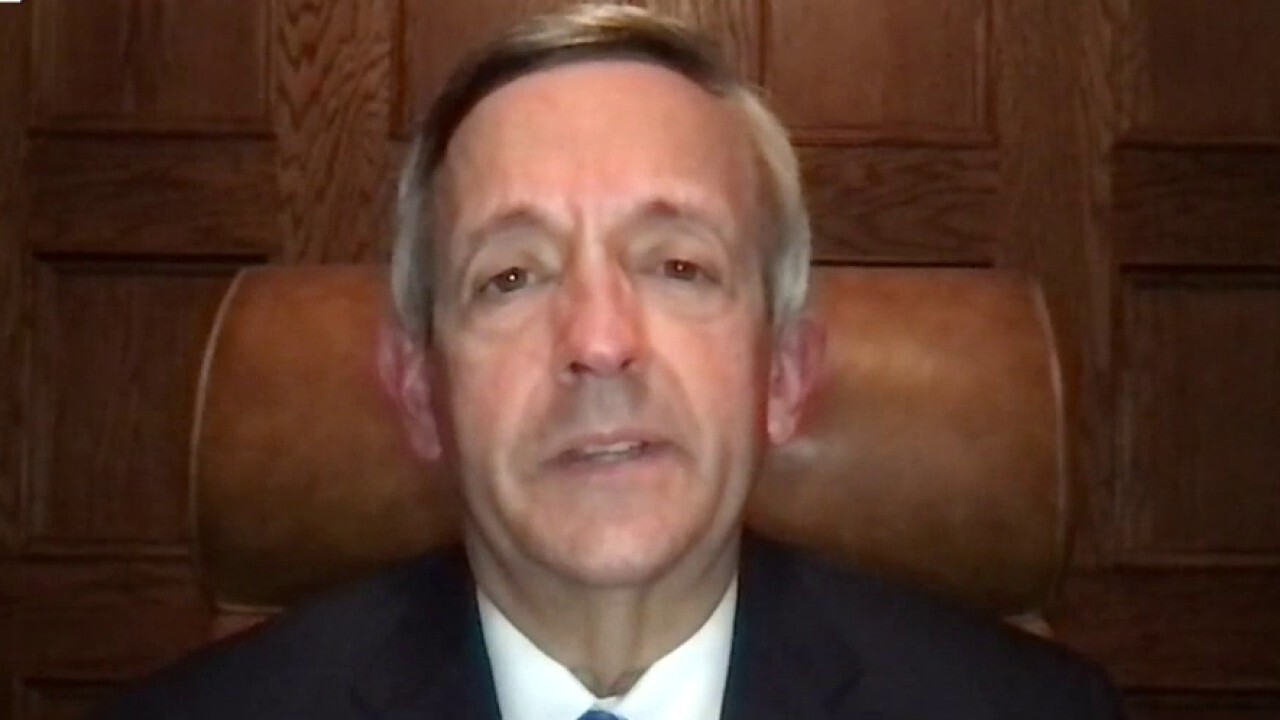 Pastor Robert Jeffress calls for rooting out religious attacks as Texas synagogue deals with hostage situation