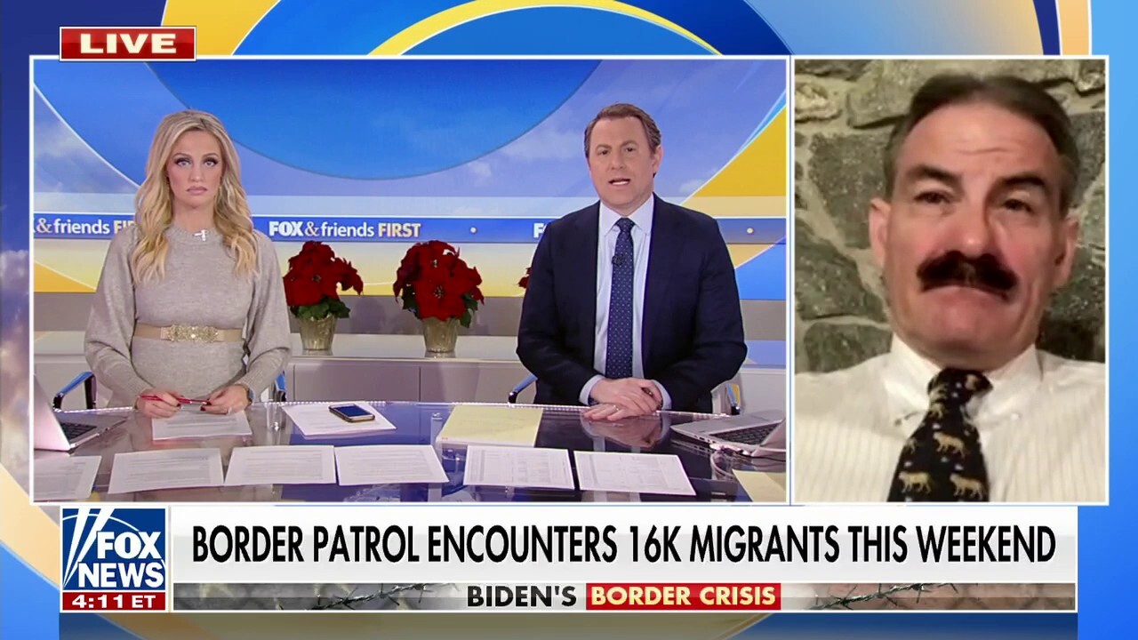Robert Charles sounding alarm on migrant crisis at southern border: 'Real national security issue'
