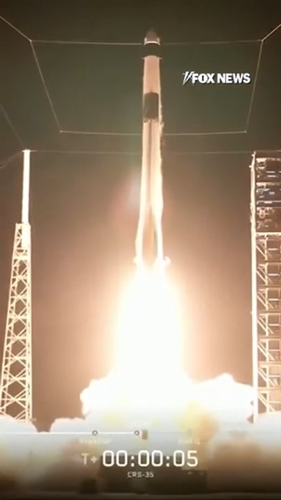 SEE IT: SpaceX rocket blasts off towards International Space Station