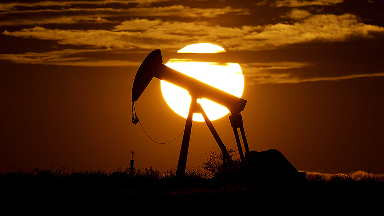 Sen. Cornyn fears oil crisis could destroy important part of Texas' economy
