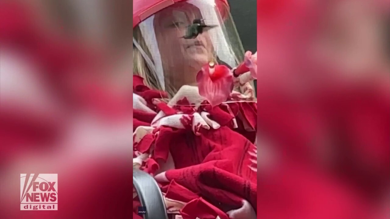 Four-year-old girl has a close encounter with a hummingbird