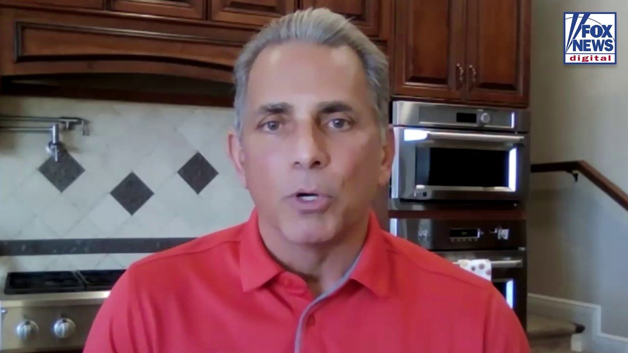 From bowling alley handyman to business mogul: GOP candidate shares his American Dream story