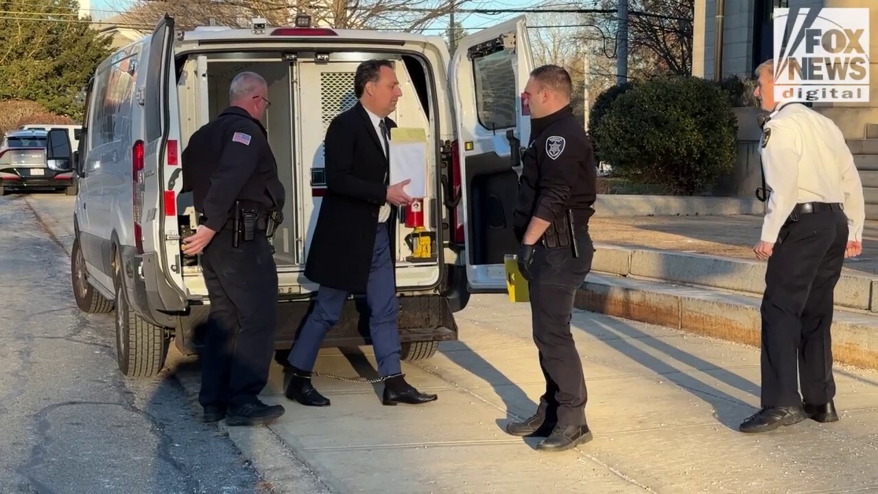 Brian Walshe arrives to court, remains silent when asked about the trial