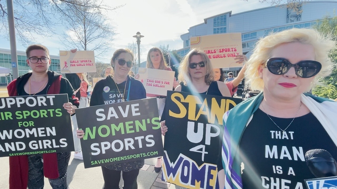 WATCH: Protestors furious over Lia Thomas NCAA Championship win 