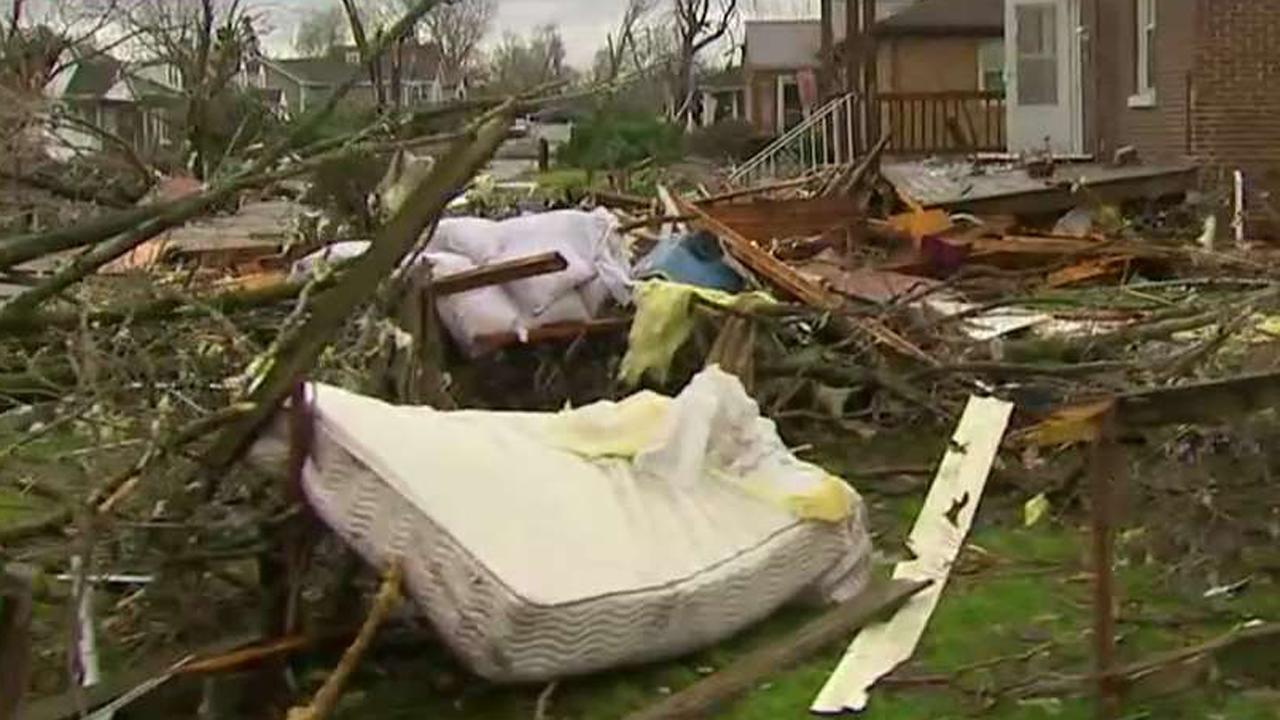 3 killed after tornadoes hit the central United States