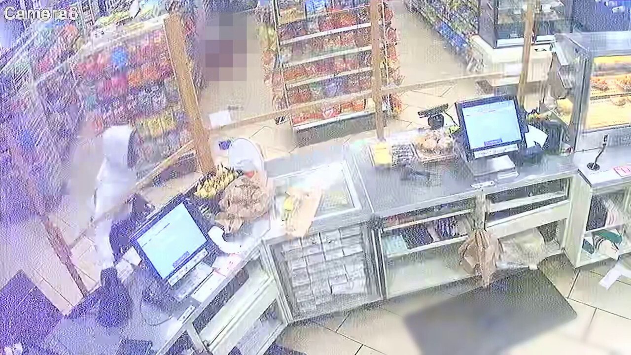 Dallas police search for suspect who killed 7-Eleven employee: video