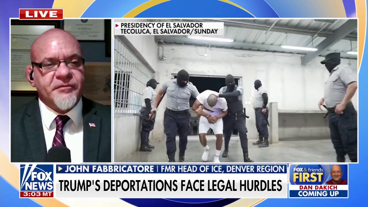 Trump demands Supreme Court intervene in deportation flight battle: 'Toxic and unprecedented'