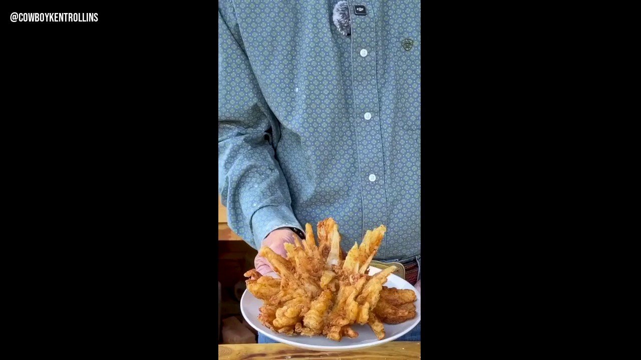 'Cowboy' chef shares his secret to making the perfect restaurant-style blooming onion at home