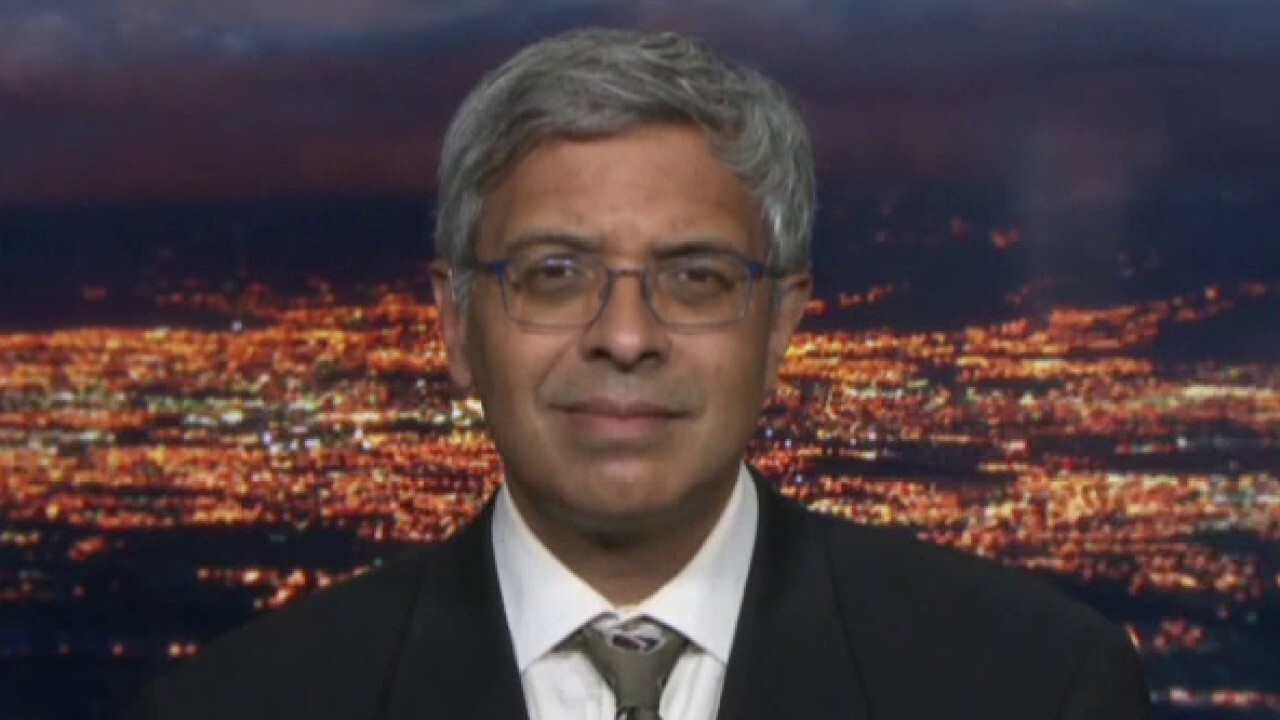 Dr. Jay Bhattacharya: refusal to accept natural immunity as vaccine discriminates against working class