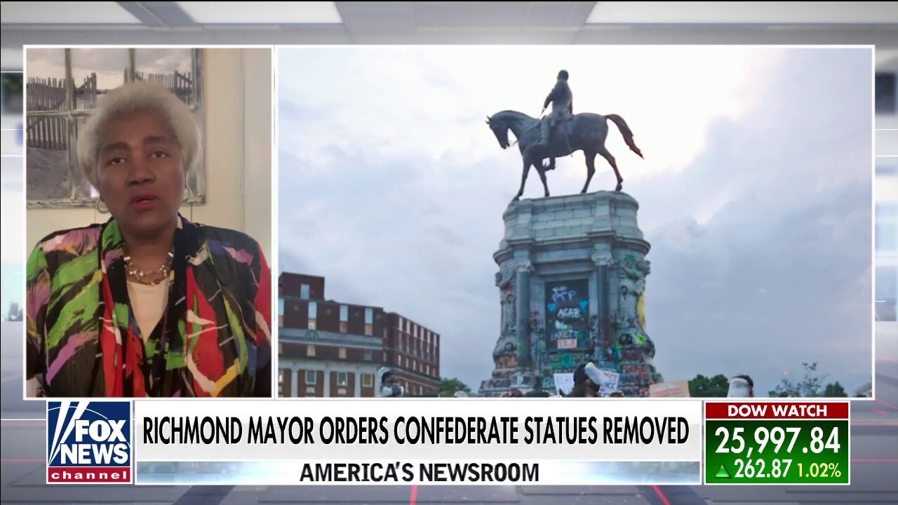 Donna Brazile reacts to removal of confederate statues