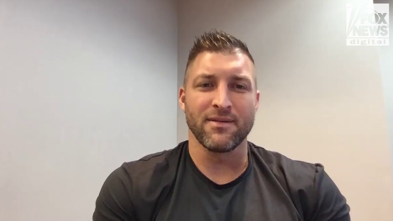 Tim Tebow on Deion Sanders: 'He cares about people'