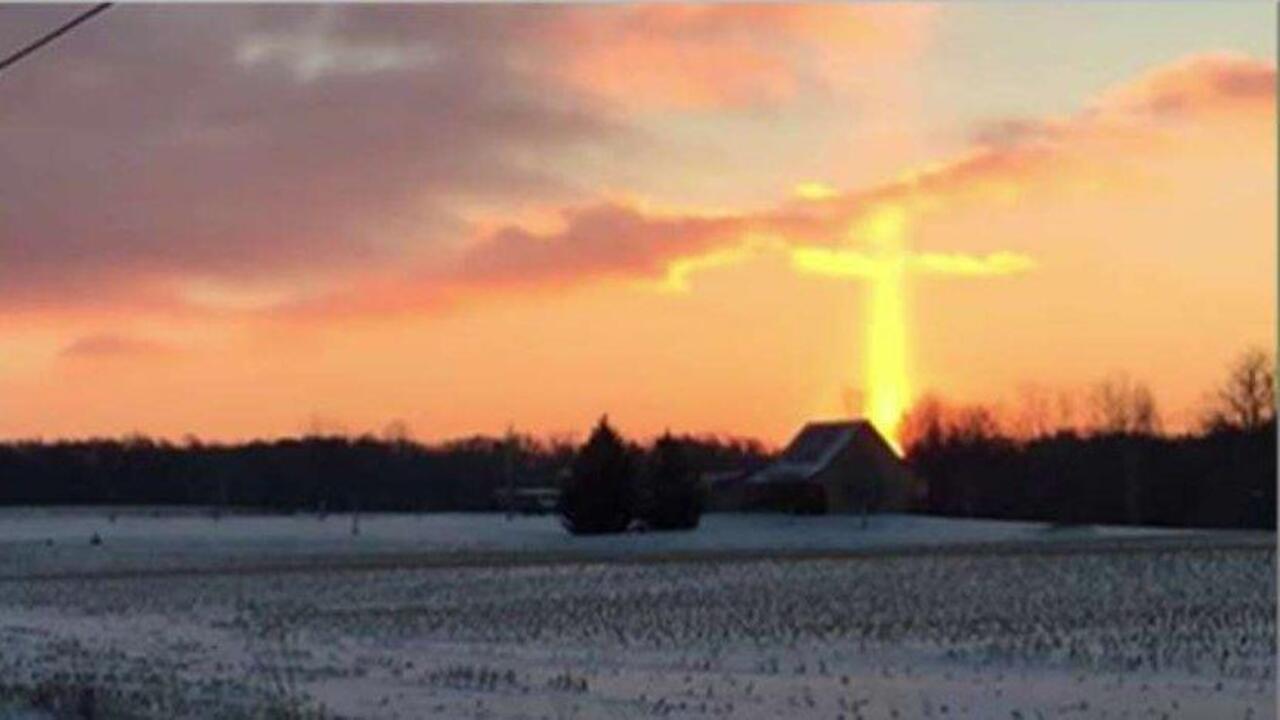 Stunning photo of cross in sunrise goes viral