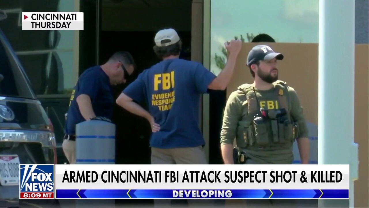 Armed Suspect Killed After Attacking Cincinnati Fbi Office Fox News Video