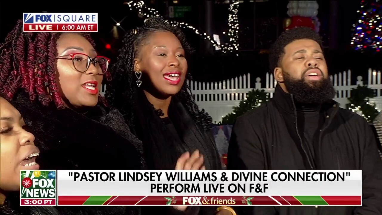 'Joy to the World' performed by Pastor Lindsey Williams, Divine Connection Choir