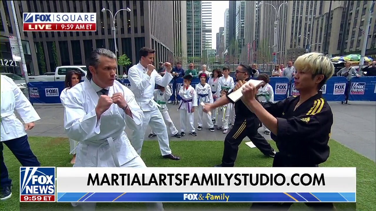 'Fox & Friends Weekend' co-hosts learn a lesson in martial arts