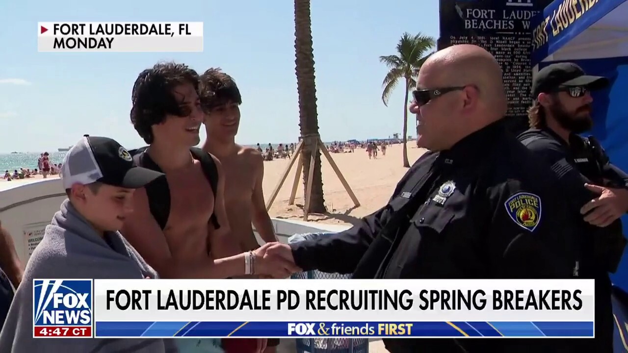 Ft. Lauderdale police officers recruit spring breakers 