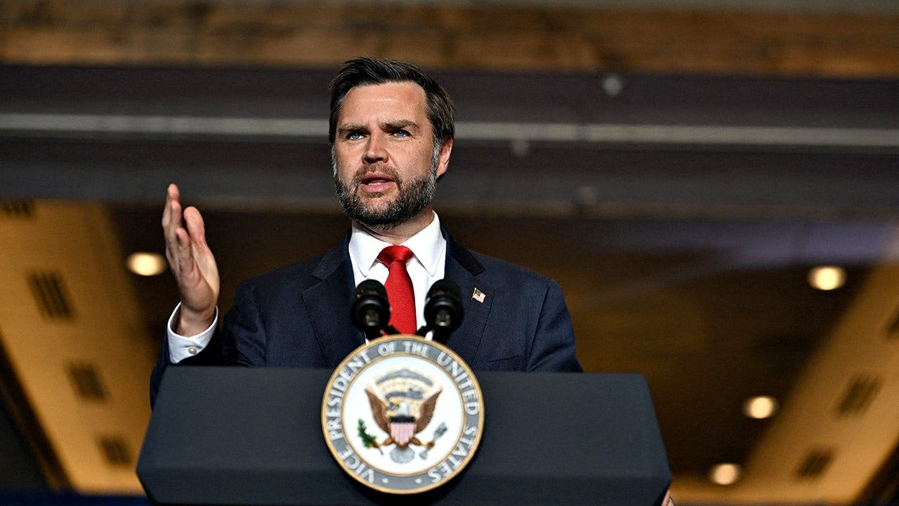 WATCH LIVE: VP Vance holds midterm rally in Topeka, Kansas
