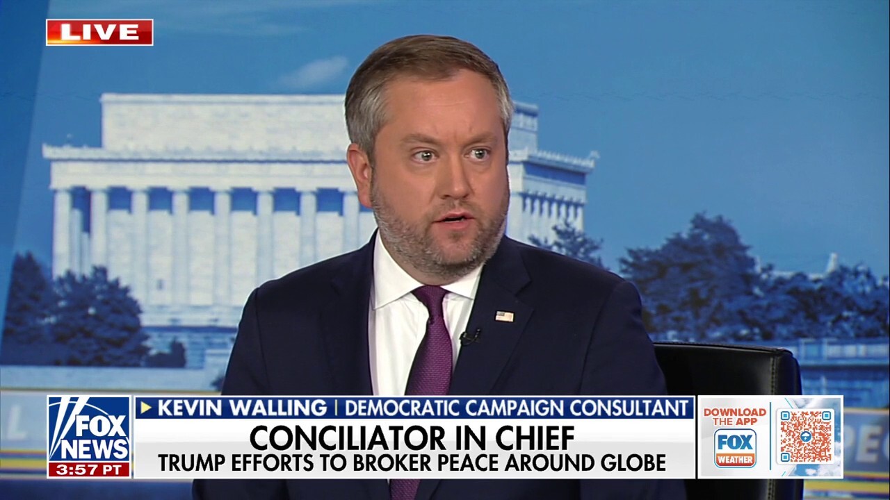 Trump has to make this 'connection' to Americans, argues Democratic campaign consultant