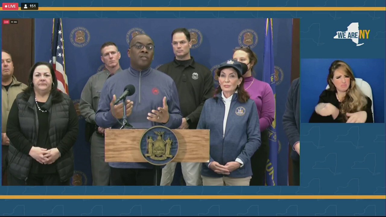 Buffalo Mayor Byron Brown condemns winter storm looters: 'They are the lowest of the low' 