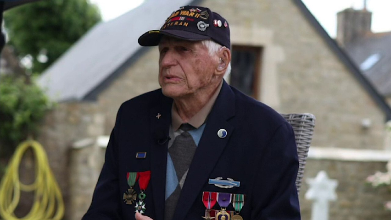 104-годишният ветеран от Втората световна война, който щурмува Омаха Бийч, се завръща на 80-ата годишнина на D-Day