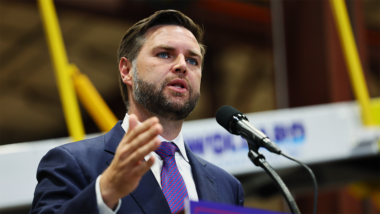 WATCH LIVE: Sen JD Vance speaks to supporters in battleground state