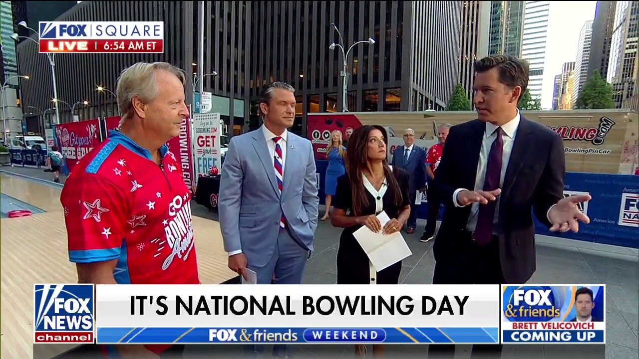'Fox & Friends Weekend' celebrates National Bowling Day