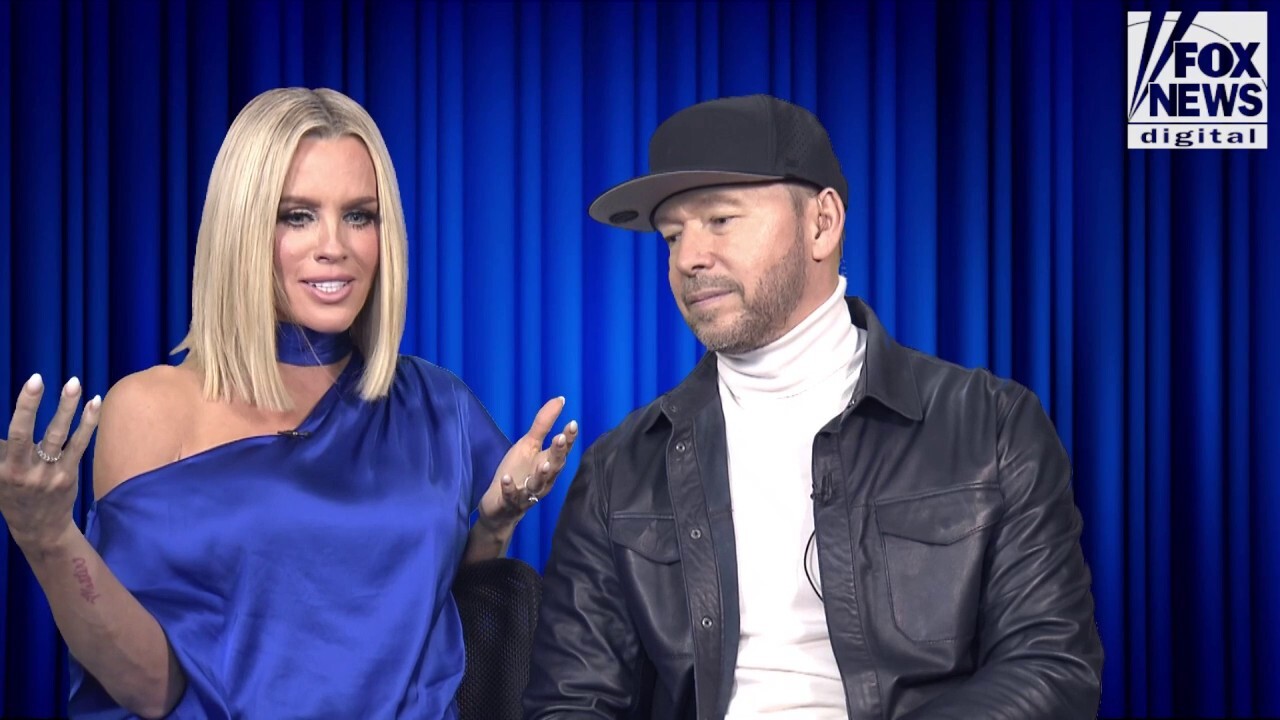 Jenny McCarthy and Donnie Wahlberg brush off divorce rumors