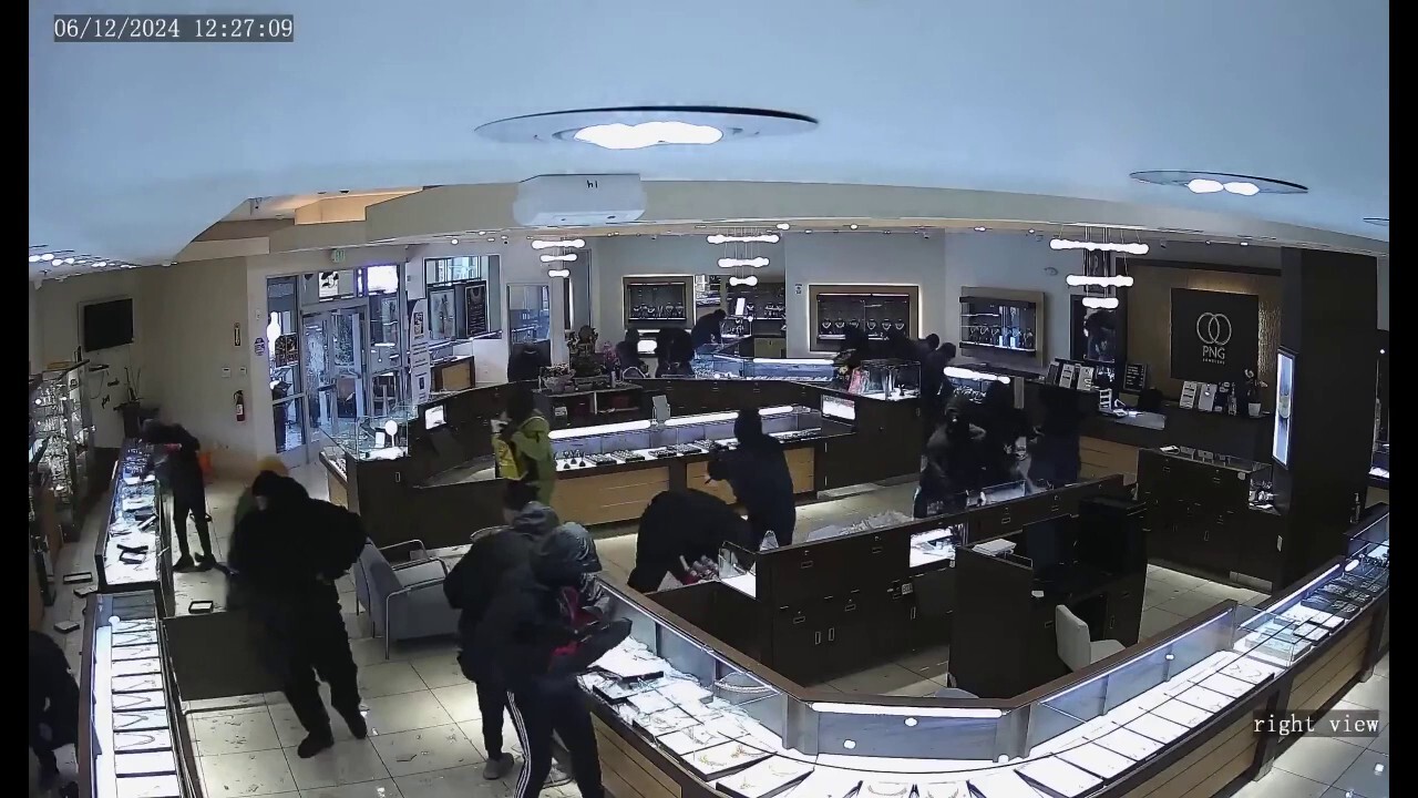 Jewelry store overwhelmed in shocking Bay Area smash-and-grab robbery