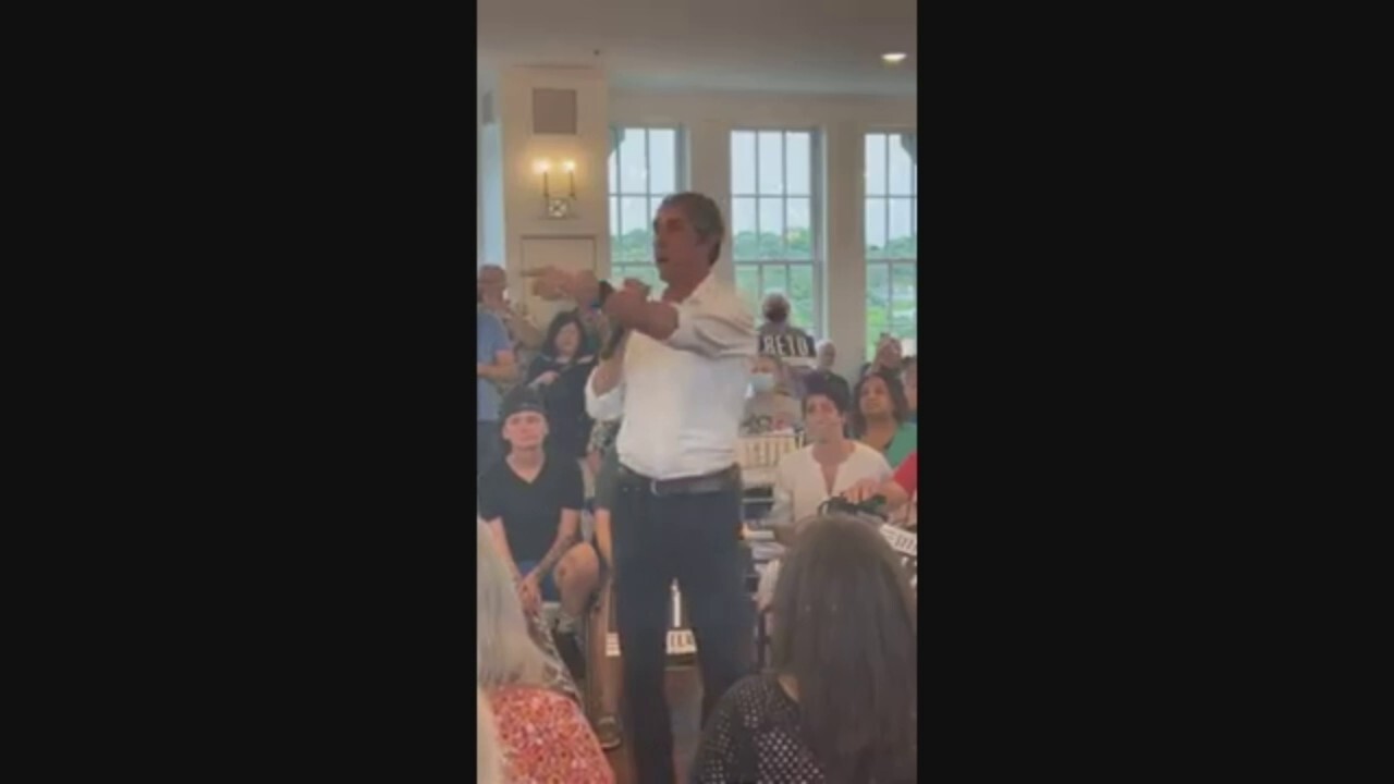 Beto O 'Rourke curses at heckler who laughs at criticism of guns after Uvalde shooting