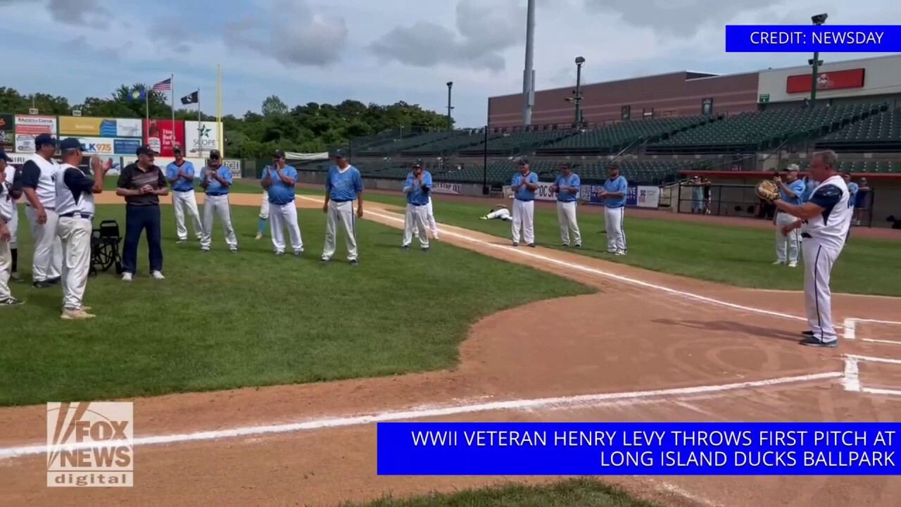 WWII veteran throws first pitch at Long Island baseball game