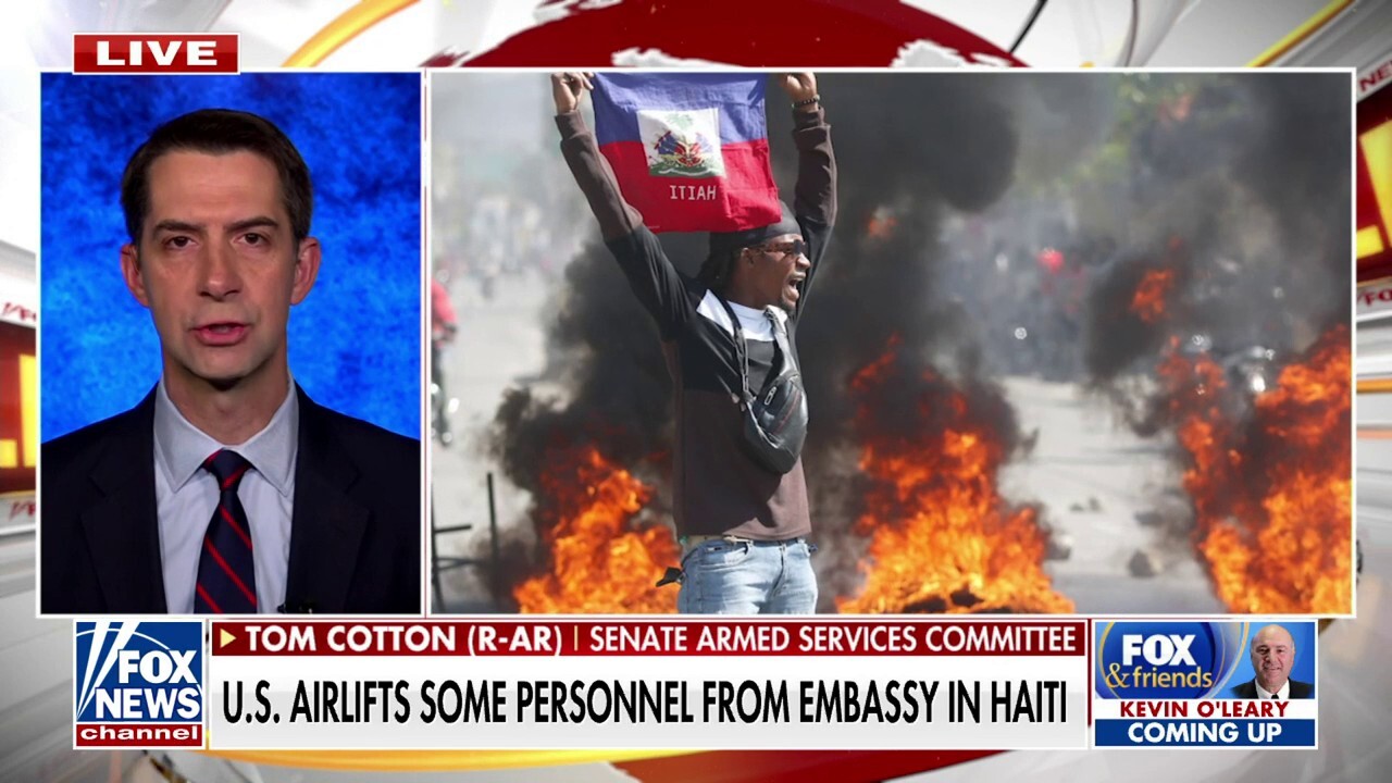 US military airlifts personnel from embassy in Haiti over violence concerns