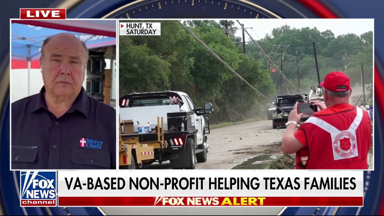 Mercy Chefs serving meals to first responders in Texas amid deadly floods