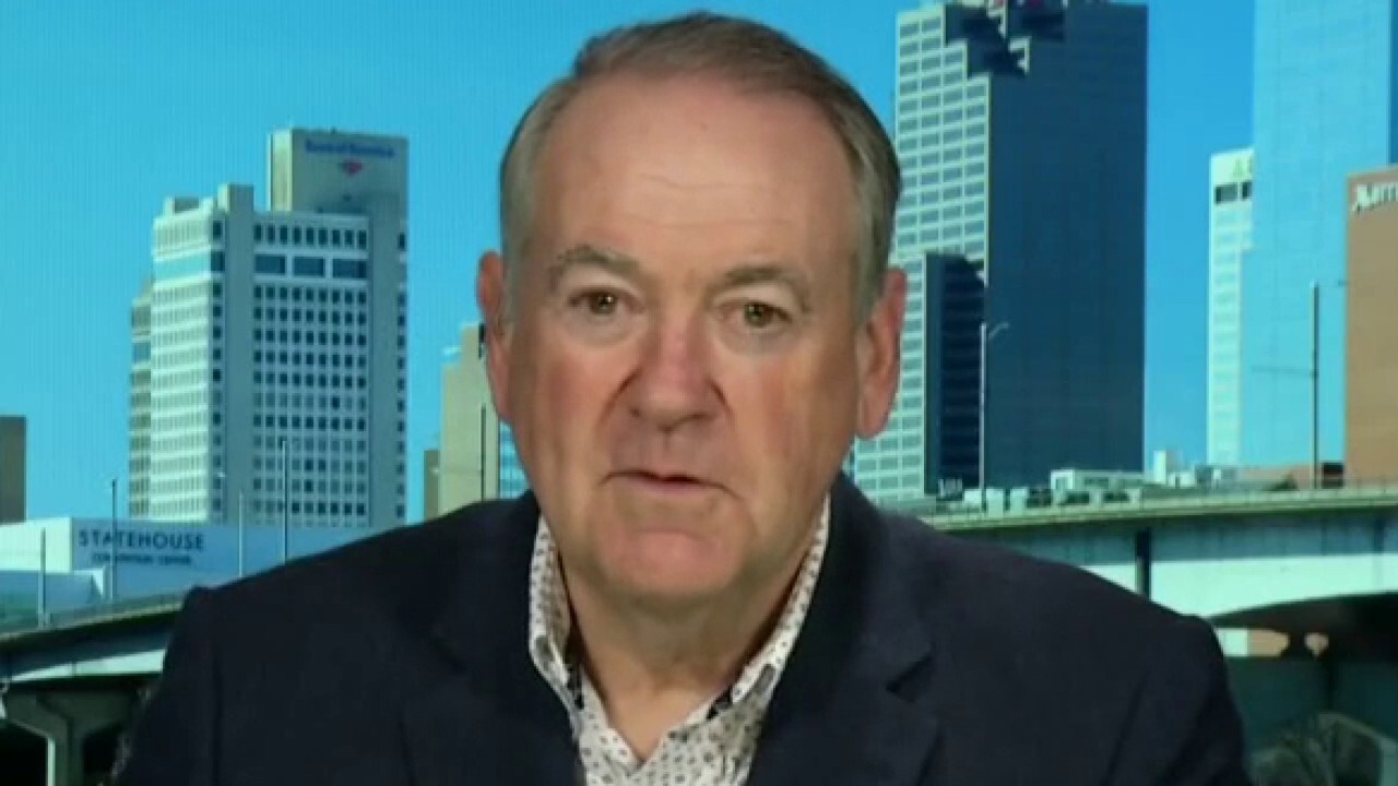 Mike Huckabee: Gavin Newsom is the ‘poster child’ for not following his own mandates