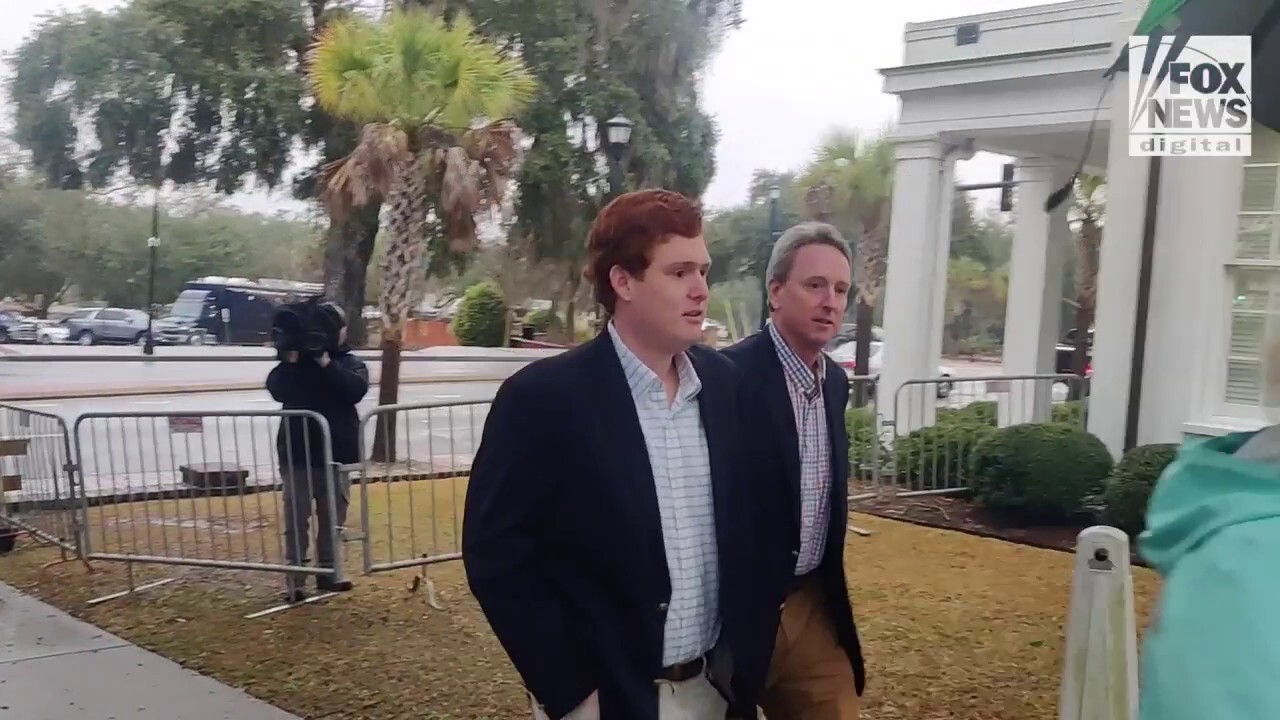 Buster Murdaugh arrives at South Carolina courthouse for Alex Murdaugh murder trial