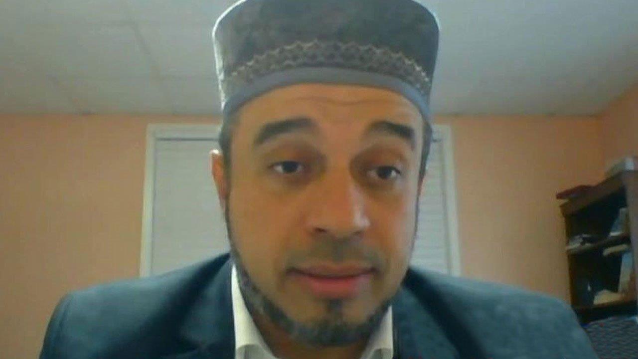 Imam: I was forced to resign after supporting Muslim ban