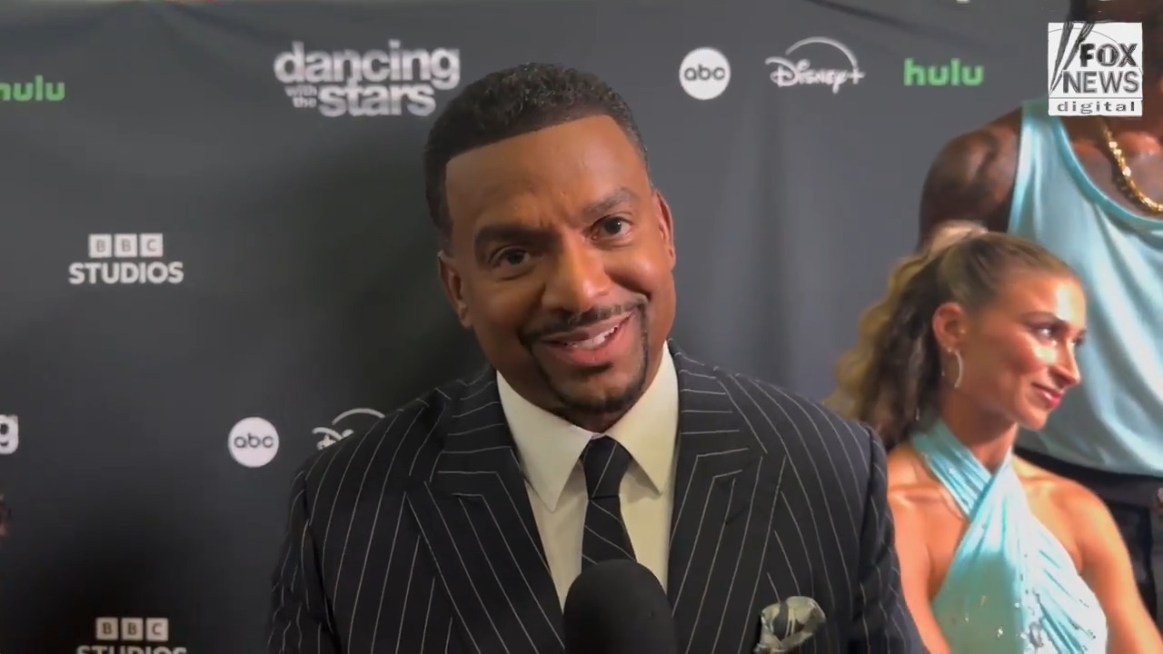 ‘Dancing with the Stars’ co-host Alfonso Ribeiro on contestant’s ankle monitor: ‘Got to make it work’