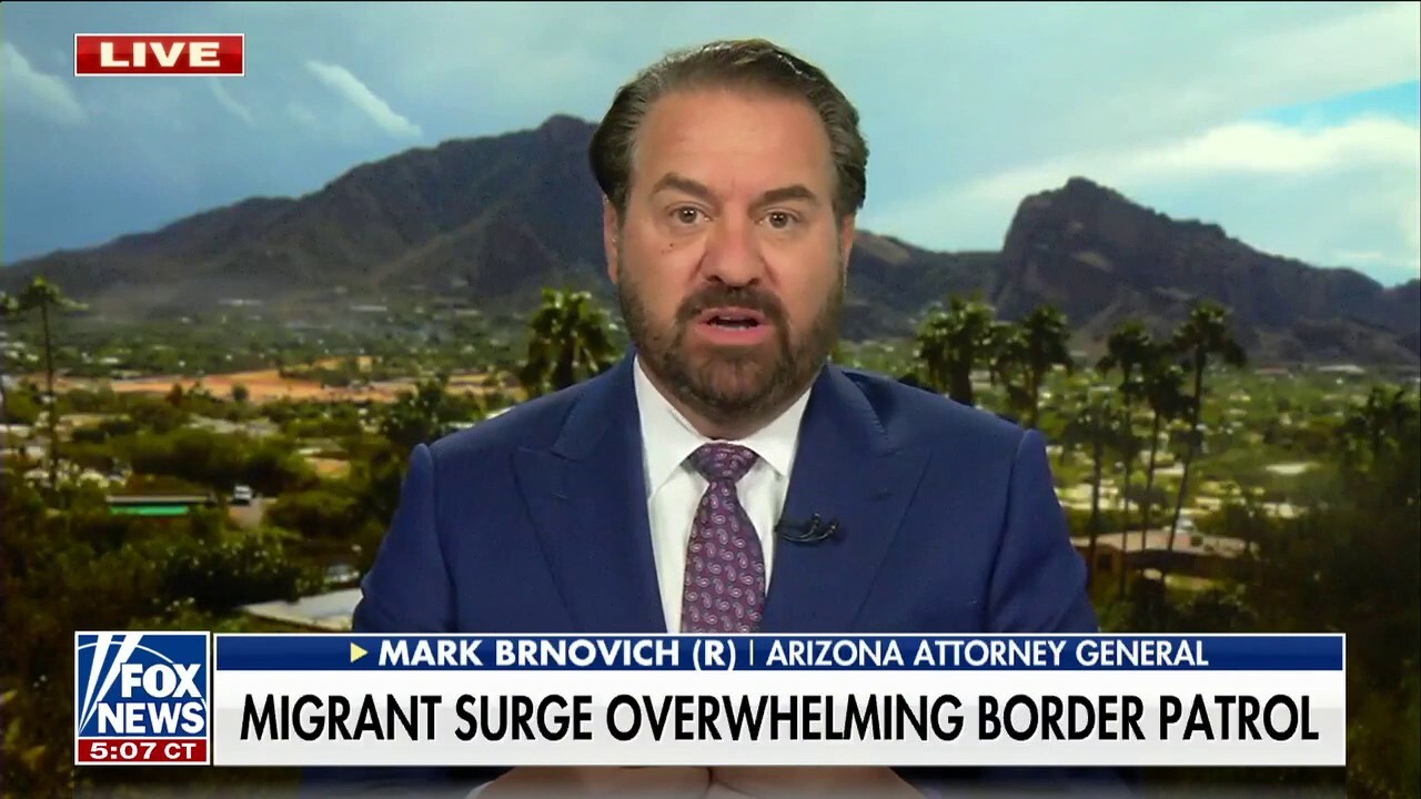 Arizona Attorney General Mark Brnovich shares how he would respond to America's immigration crisis if he was named U.S. Attorney General on 'Fox Report.'