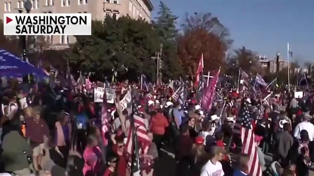 Counterprotesters attack Trump supporters at MAGA march